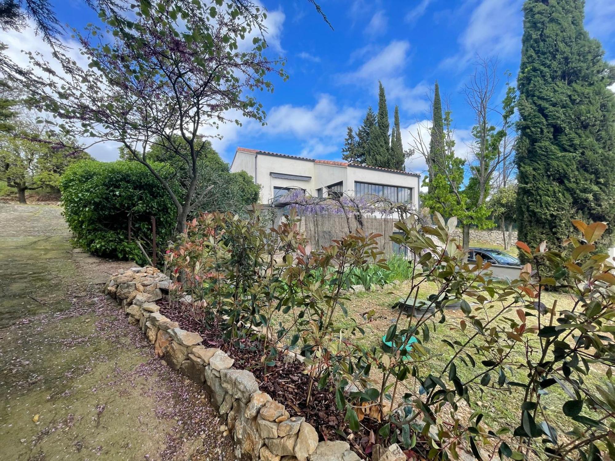 Homestay Proche Du Salagou, Agreable Avec Salle D'eau Et Wc Prive Lacoste (Herault)